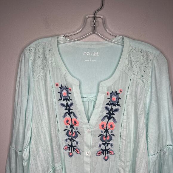 NWT Flutter & Kick Maternity Top Floral Embroidered Lightweight Button Down Boho - Picture 2 of 10